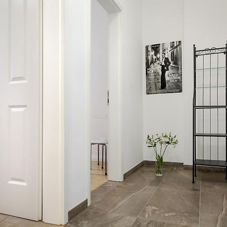 Newton-Appartement Mit 3 Schlafzimmern ベルリン エクステリア 写真