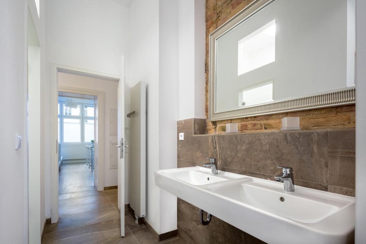 Newton-Appartement Mit 3 Schlafzimmern ベルリン エクステリア 写真