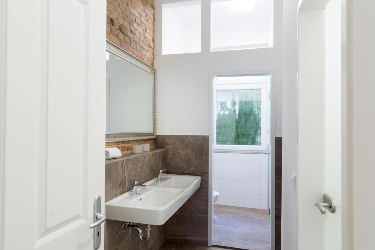 Newton-Appartement Mit 3 Schlafzimmern ベルリン エクステリア 写真