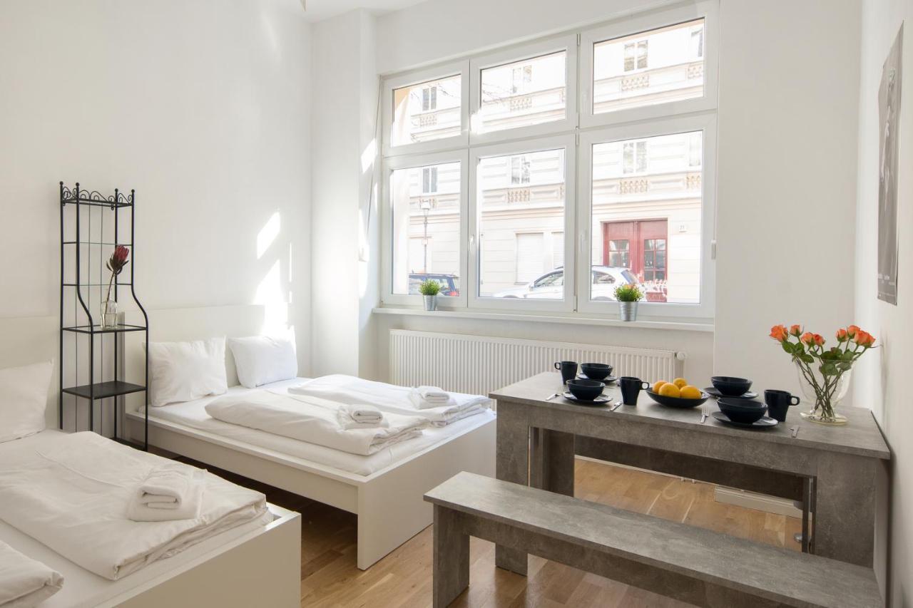 Newton-Appartement Mit 3 Schlafzimmern ベルリン エクステリア 写真